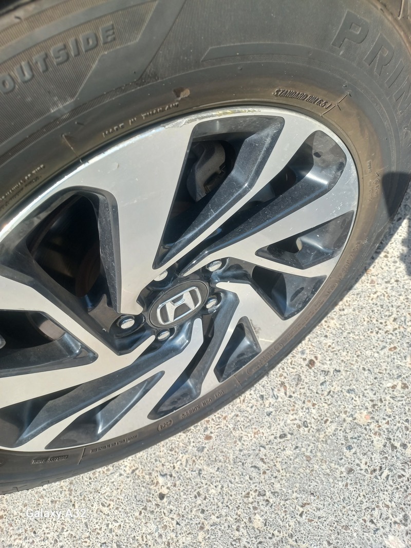 Used 2017 Honda Civic for sale in Abu Dhabi