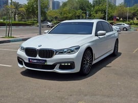 BMW 750 Used 2019 BMW 750 for sale in Abu Dhabi