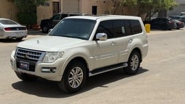 ميتسوبيشي باجيرو مستعمله 2016 ميتسوبيشي باجيرو للبيع فى الرياض