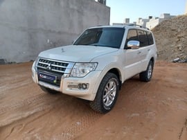 Mitsubishi Pajero Used 2016 Mitsubishi Pajero for sale in Riyadh