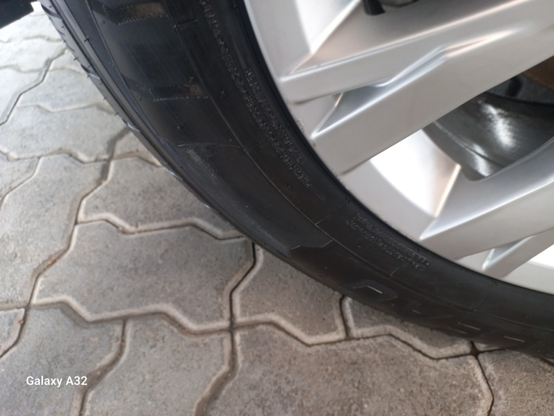 Used 2018 Volkswagen Tiguan for sale in Abu Dhabi