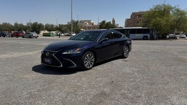 Lexus ES300 Used 2024 Lexus ES300 for sale in Al Khobar