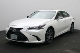 Lexus ES350 Used 2023 Lexus ES350 for sale in Dubai