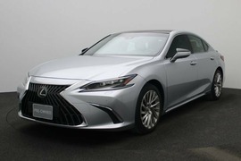 Lexus ES350 Used 2023 Lexus ES350 for sale in Abu Dhabi