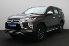 Mitsubishi Montero Used 2021 Mitsubishi Montero for sale in Ajman