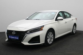 Nissan Altima Used 2023 Nissan Altima for sale in Ajman