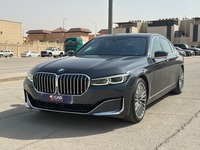 مستعمله 2020 بي ام دبليو 730 للبيع فى الرياض