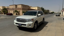 Toyota Land Cruiser Used 2015 Toyota Land Cruiser for sale in Riyadh