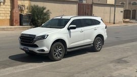 ايسوزو MU-X مستعمله 2024 ايسوزو MU-X للبيع فى الرياض