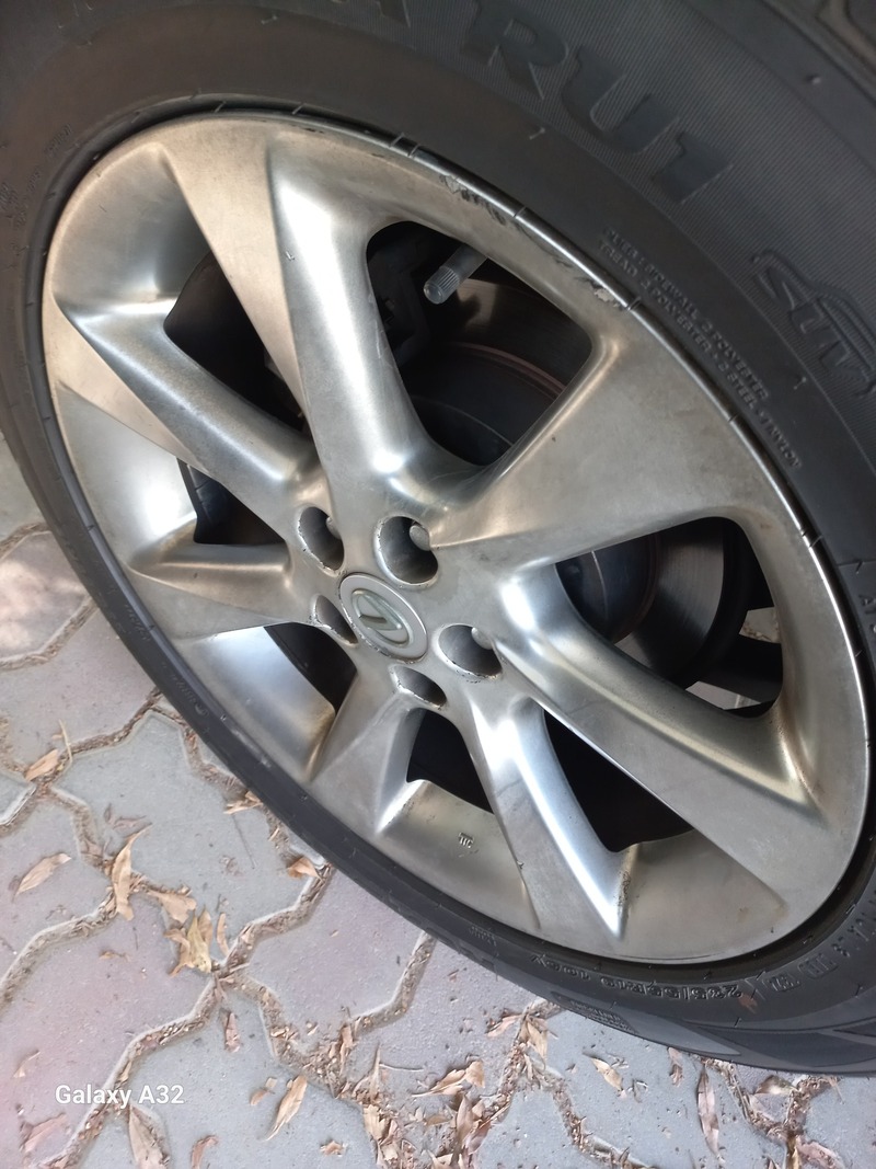 مستعمله 2012 لكزس RX350 للبيع فى أبوظبي
