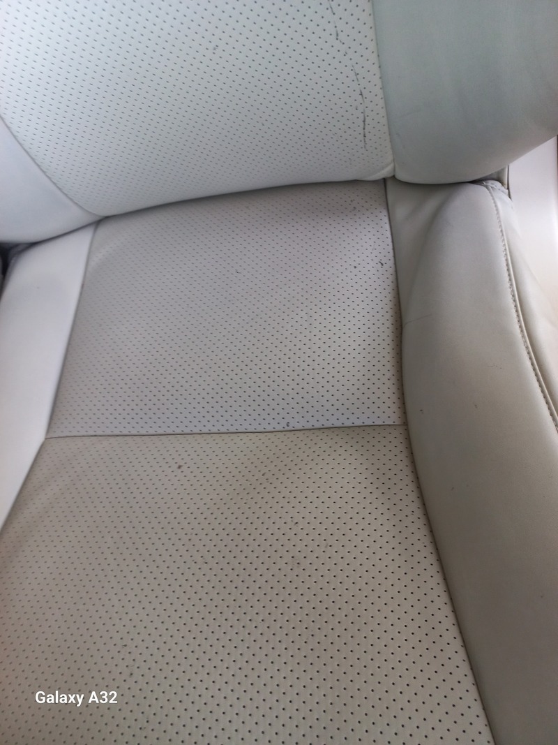 مستعمله 2012 لكزس RX350 للبيع فى أبوظبي