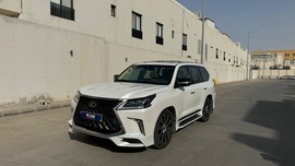 Lexus LX570 Used 2019 Lexus LX570 for sale in Riyadh