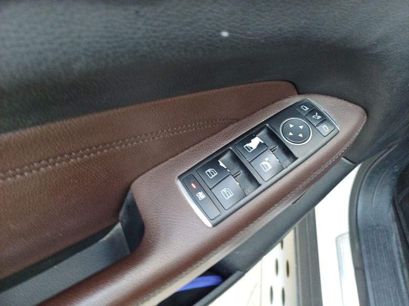 Used 2014 Mercedes ML350 for sale in Abu Dhabi