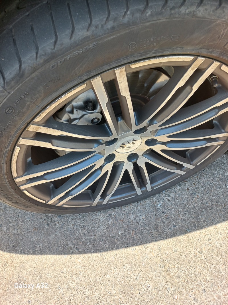 Used 2015 Porsche Cayenne S for sale in Abu Dhabi
