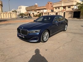 BMW 730 Used 2022 BMW 730 for sale in Riyadh