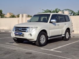 Mitsubishi Pajero Used 2013 Mitsubishi Pajero for sale in Dubai