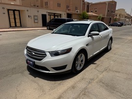 Ford Taurus Used 2013 Ford Taurus for sale in Riyadh