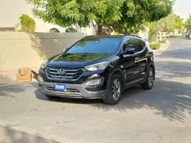 Hyundai Santa Fe Used 2013 Hyundai Santa Fe for sale in Dubai