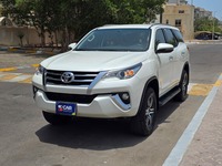 Used 2019 Toyota Fortuner for sale in Abu Dhabi