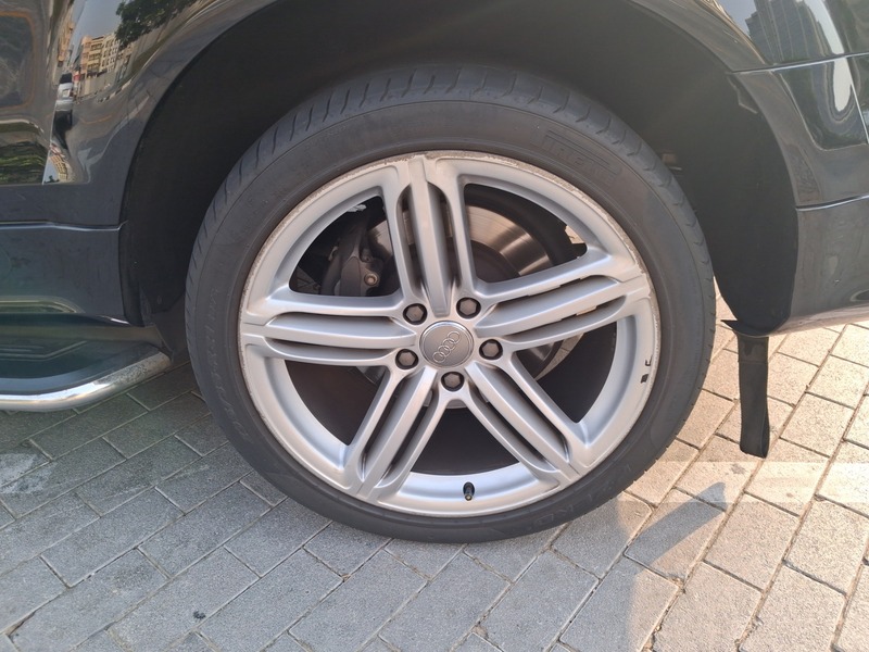 Used 2015 Audi Q7 for sale in Dubai
