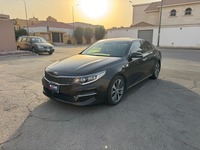 Used 2017 Kia Optima for sale in Riyadh