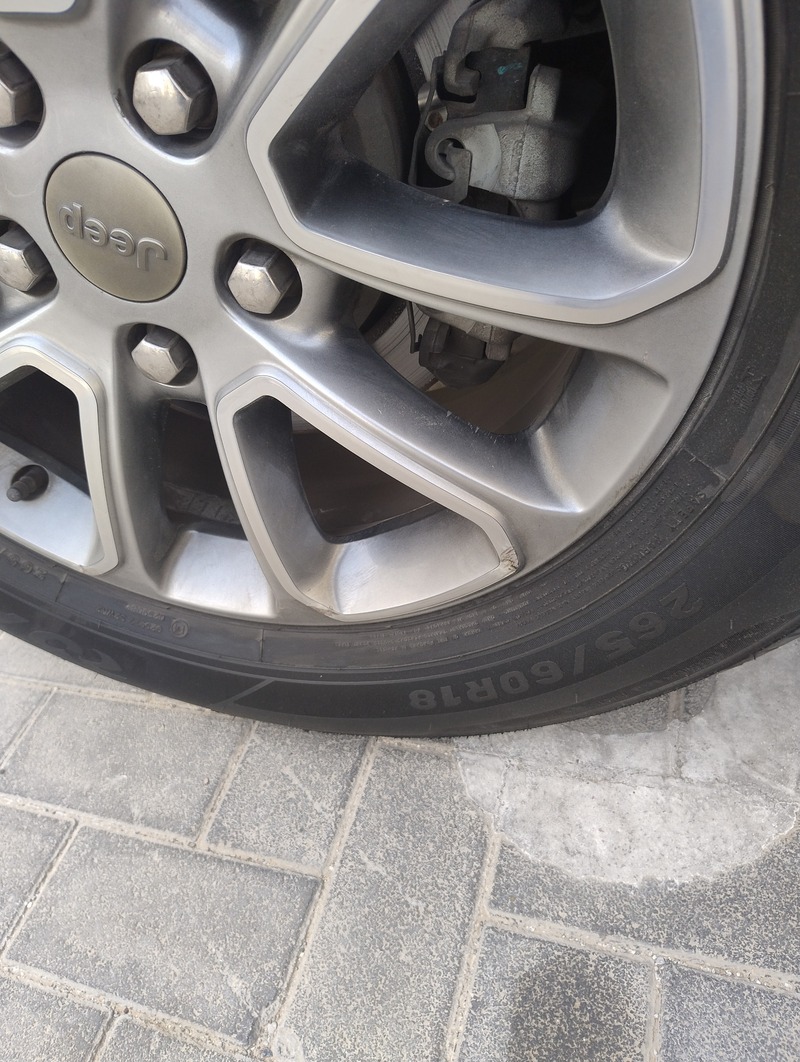 Used 2015 Jeep Grand Cherokee for sale in Abu Dhabi