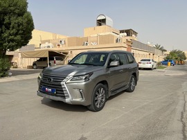 لكزس LX570 مستعمله 2017 لكزس LX570 للبيع فى الرياض