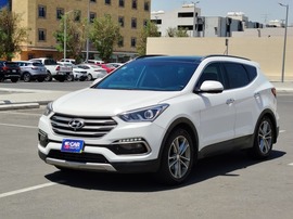 Hyundai Santa Fe Used 2016 Hyundai Santa Fe for sale in Jeddah
