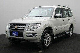 Mitsubishi Pajero Used 2020 Mitsubishi Pajero for sale in Abu Dhabi