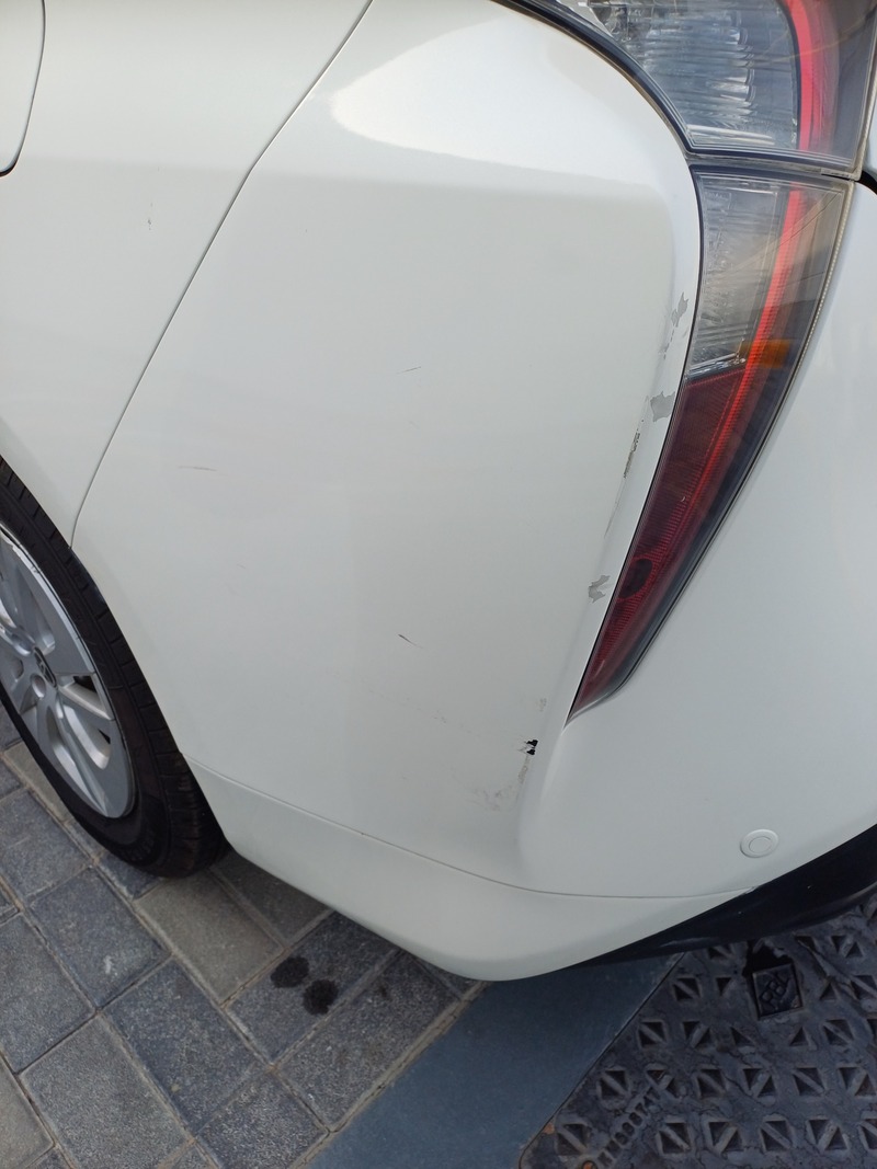 Used 2017 Toyota Prius for sale in Dubai