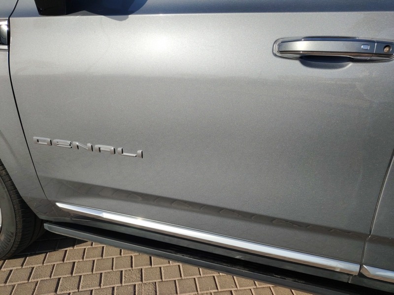 Used 2022 GMC Yukon for sale in Jeddah