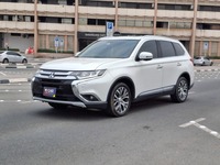 Used 2018 Mitsubishi Outlander for sale in Dubai