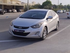 Hyundai Elantra Used 2013 Hyundai Elantra for sale in Abu Dhabi