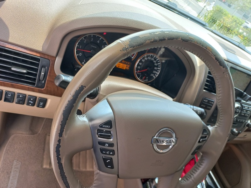 Used 2015 Nissan Armada for sale in Dubai