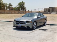 مستعمله 2012 دودج تشارجر للبيع فى أبوظبي