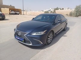 لكزس ES250 مستعمله 2020 لكزس ES250 للبيع فى الرياض