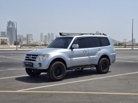 Mitsubishi Pajero Used 2012 Mitsubishi Pajero for sale in Sharjah